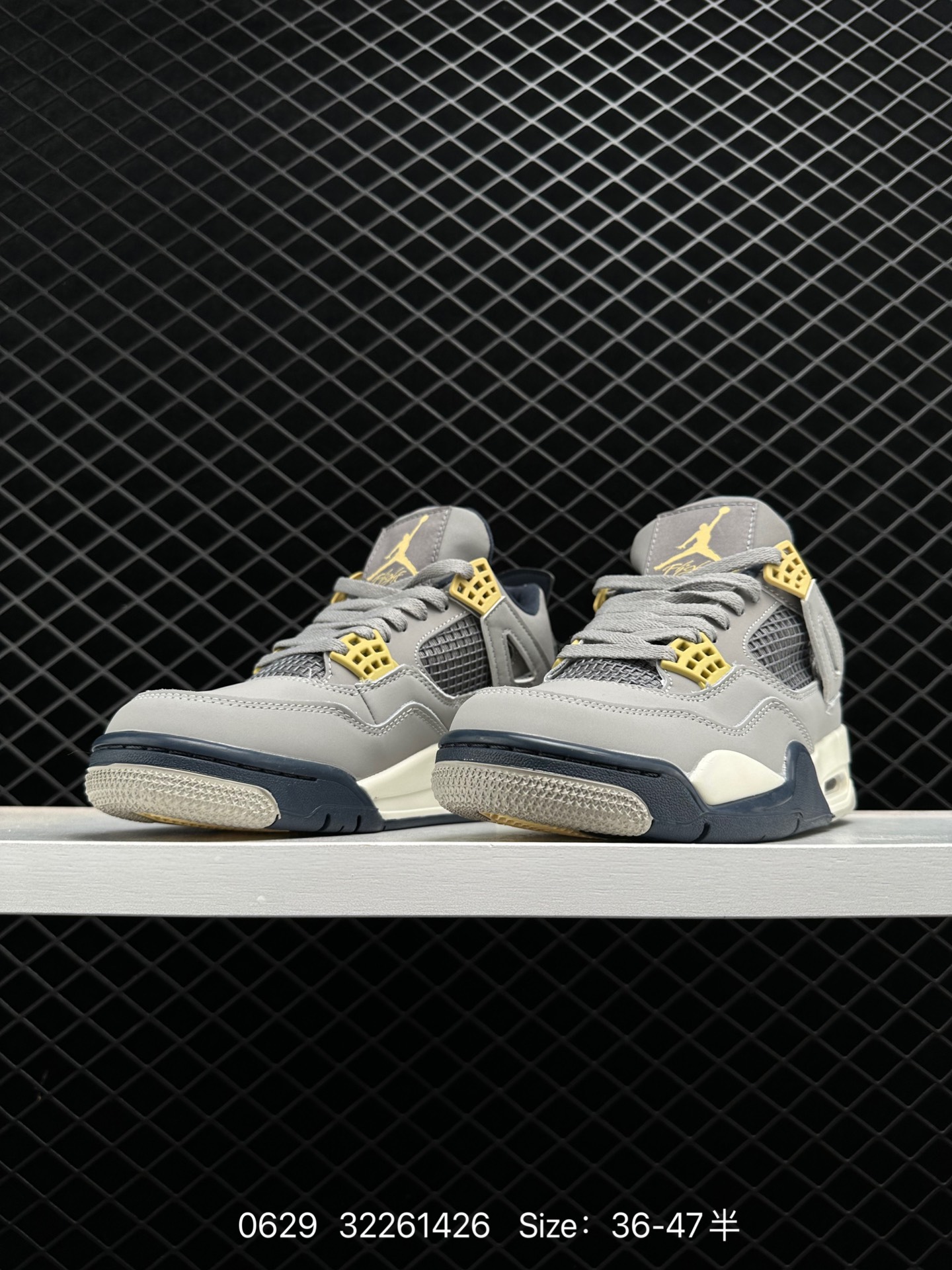 Air Jordan 4 Retro WMNS